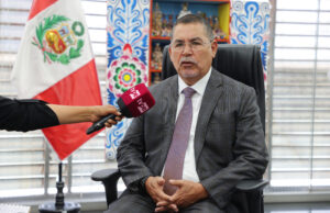 Ministro de Educación reitera que la matrícula en colegios públicos es gratuita pide a padres de familia que no se dejen sorprender