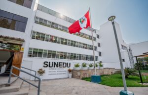 Sunedu ordena y actualiza las normas de licenciamiento para brindar mayor claridad a las universidades