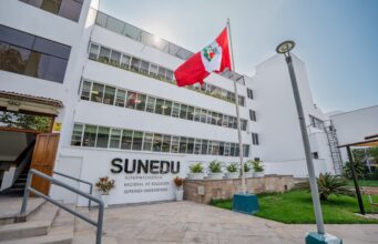 Sunedu ordena y actualiza las normas de licenciamiento para brindar mayor claridad a las universidades