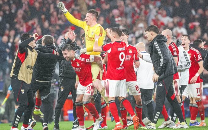 Real Madrid jugará el Repechaje de la Champions League al caer con Benfica 4-2