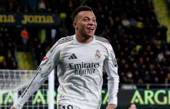 Real Madrid pasó a ser líder de la Liga de España al derrotar como visitante al Villarreal 2-0