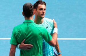 Novak Djokovic clasificó a Semifinales del Abierto de Australia por abandono del italiano Musetti