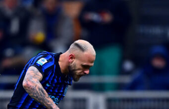 Líder Inter de Milán dejó dos puntos en casa al igualar con Nápoles 2-2 en el Calcio Italiano