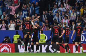 Barcelona le ganó al Espanyol por 2-0 y se mantiene firme como líder de la Liga de España