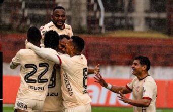 UTC de Cajamarca le ganó en casa al Atlético Grau de Piura 2-0 con tantos de Lliuya y Muñoz