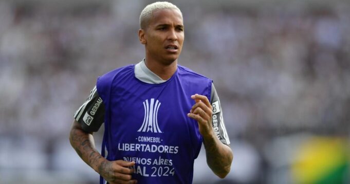 Brasileño Deyverson es el jale de LDU de Ecuador y será compañero de Jesús Pretell