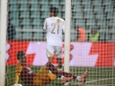 Dupla peruana Sonne-Grimaldo generaron el tercer gol del Sparta Praga en goleada al Dukla Praga