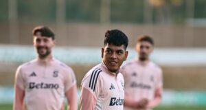 Joao Grimaldo inició trabajos de Pretemporada con su nuevo club Sparta Praga en sur de España