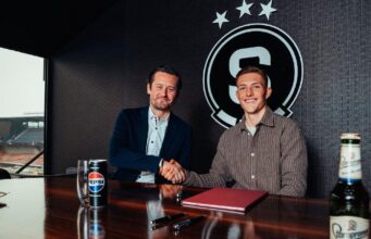 Oliver Sonne fue presentado oficialmente en el Sparta Praga de República Checa a préstamo