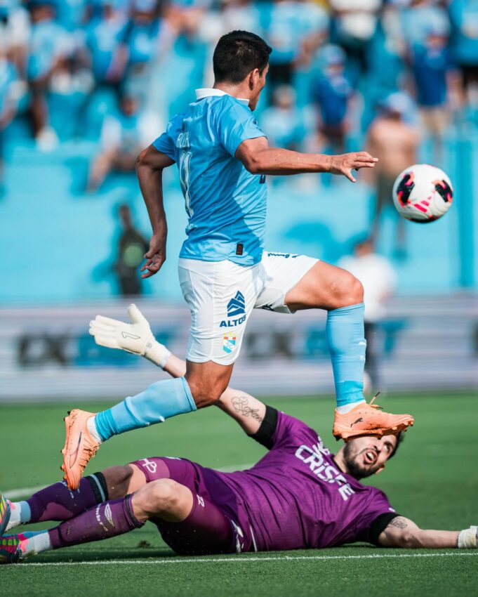 Sporting Cristal venció a la U. Católica de Ecuador 3-1 en la denominada «Tarde Celeste»