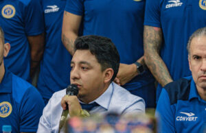 Hernán Barcos fue presentado oficialmente como nuevo jugador del FC Cajamarca