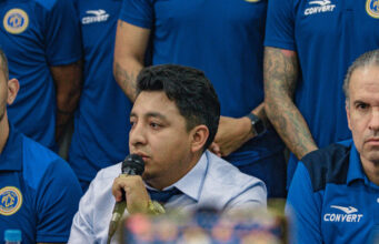 Hernán Barcos fue presentado oficialmente como nuevo jugador del FC Cajamarca