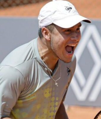 Gonzalo Bueno clasificó a los cuartos de final del Itajai 2 Challenger de Brasil