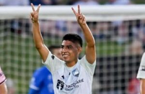 Piero Quispe anotó su primer gol con el Sydney FC en la goleada al Macarthur 3-0 por la Liga de Australia
