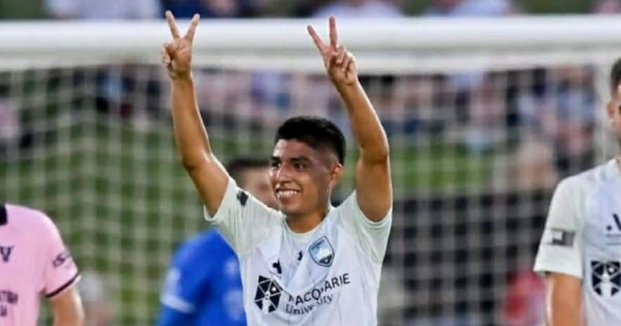 Piero Quispe anotó su primer gol con el Sydney FC en la goleada al Macarthur 3-0 por la Liga de Australia