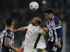 Casrlos Silvestri tecnico del FC Cajamarca confirmó que Hernán Barcos jugará por su equipo