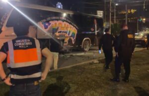Ministerio Público de Trujillo investiga atentado contra bus del grupo musica Armonía 10