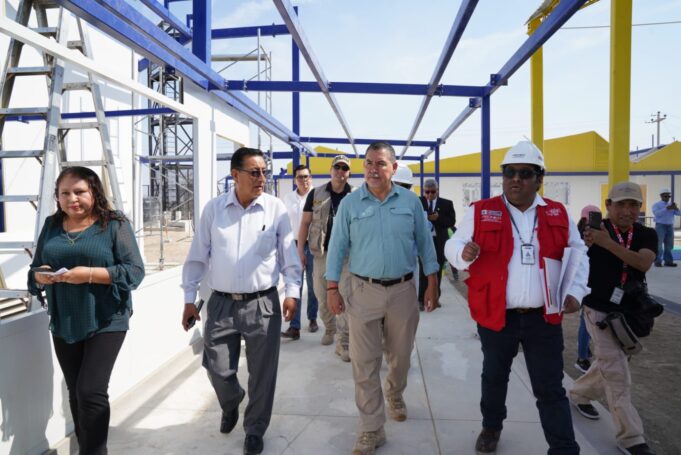 Ministro de Educación supervisa servicios educativos en Ica para garantizar buen inicio del Año Escolar 2026