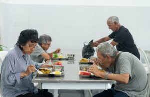 Comedor reabre sus puertas para atender a personas vulnerables