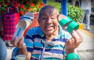 Lince: Adultos mayores impulsan con éxito sus emprendimientos en zapatería, bisutería, tejidos y más en feria distrital