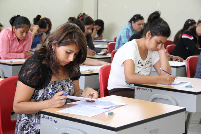 Minedu contratará a más de 140 mil maestros para 2026