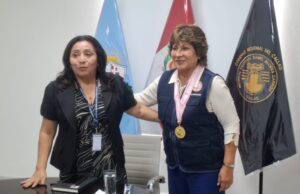 Histórico: enfermera asume dirección del Hospital Daniel A. Carrión