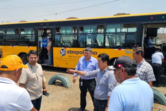 El metropolitano llegó a Ancón e hizo su recorrido piloto hasta la playa las Conchitas