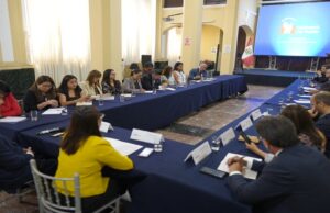 Defensor del Pueblo recibió a ministra Lesly Shica y respaldó acciones para garantizar entrega de alimentos del Programa de Alimentación Escolar 2026