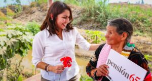 Midis informa que más de 53 000 usuarios de zonas alejadas inician cobro de Pensión 65 con “carritos y avioncitos pagadores”