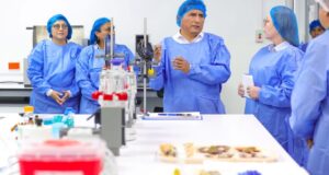 PRODUCE fortalece la cadena pesquera y acuícola con impulso tecnológico y control sanitario en el Callao