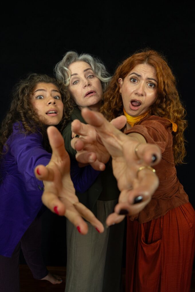 ¡Gran estreno en Perú! «El tiempo todo locura», jugando con el tiempo y la familia desde el humor absurdo