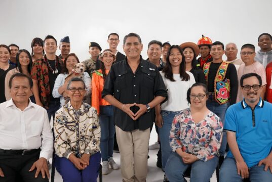 Carlos Álvarez celebró sus 62 años y presentó en primicia spot sobre su candidatura presidencial