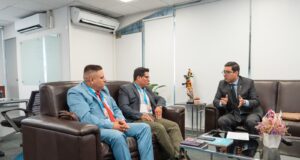 Federación de Estudiantes pide ante Sunedu celeridad en sus trámites de bachillerato y entrega de carné