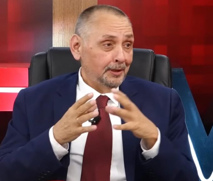 Minedu publica proyecto de reglamento para regular el uso pedagógico de celulares en los colegios