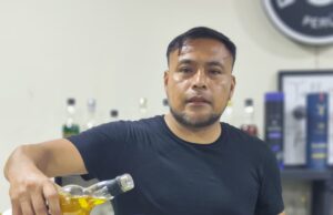 Joaquín Cisneros: El Perfumista de la Estrellas sorprende con tragos sabor a tu aroma preferido(VIDEO)