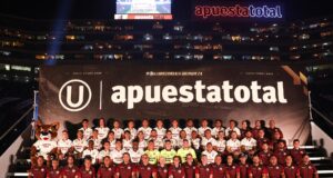 Universitario de Deportes presentó a su plantel de la temporada 2026 en la «Noche Crema»