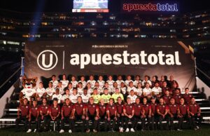 Universitario de Deportes presentó a su plantel de la temporada 2026 en la «Noche Crema»
