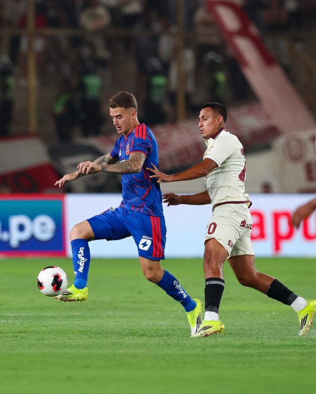 Universitario goleó a la Universidad de Chile por 3-0 con tantos de Pérez-Guedes, Valera y Rivera