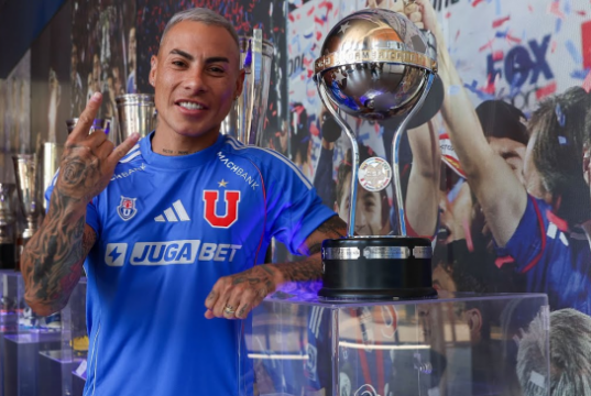 Eduardo Vargas flamante jale de la «U» de Chile estará el 24 de enero ante Universitario en la «Noche Crema»