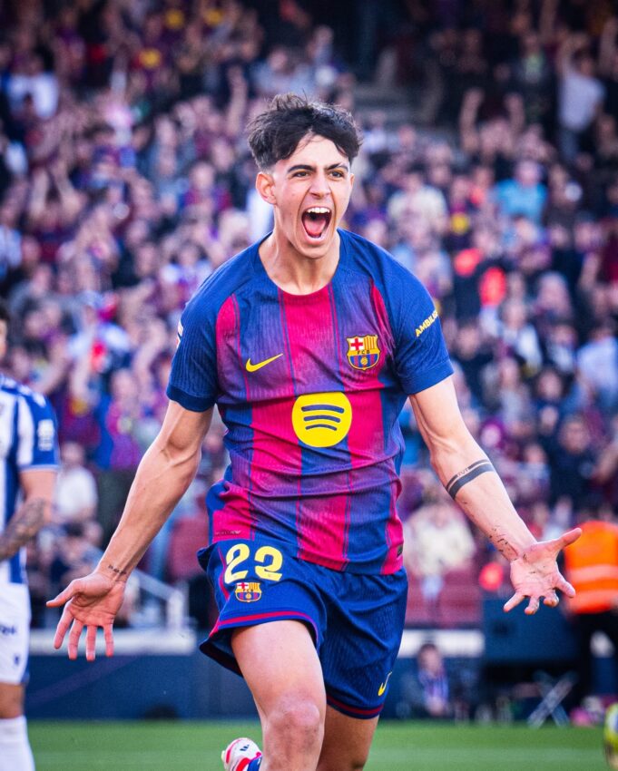 Barcelona recuperó la punta de la Liga de España al golear 3-0 a Levante en el Camp Nou