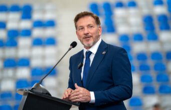 Domínguez titular de la Conmebol dice que es «justo» número de plazas de Sudamérica para el Mundial