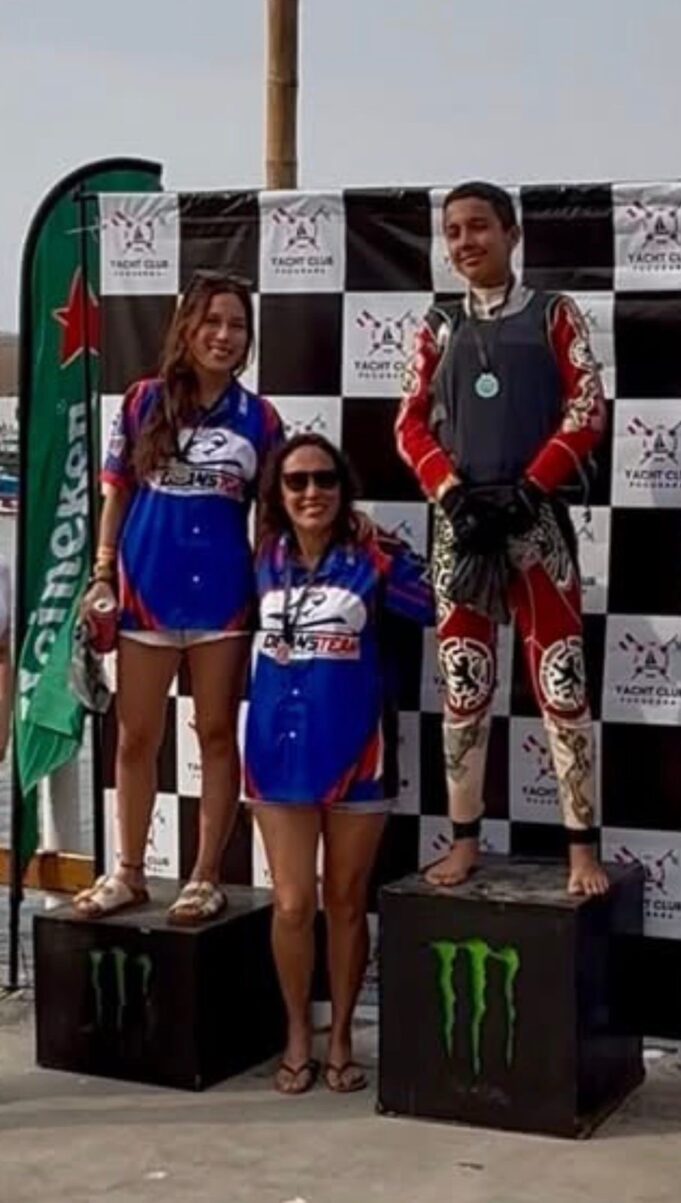 Joaquín y Valentina Chirinos suben al podio en su debut del torneo de verano de Motos Acuáticas