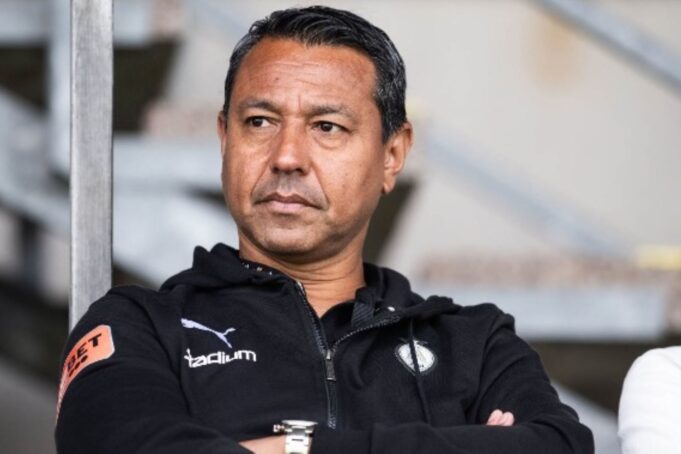 Nolberto Solano: “No estaba de acuerdo con cinco extranjeros, menos con siete”