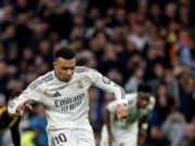 Kylian Mbappé con gol de penal le dio triunfo al Real Madrid sobre el Rayo Vallecano 2-1