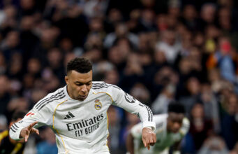 Kylian Mbappé con gol de penal le dio triunfo al Real Madrid sobre el Rayo Vallecano 2-1