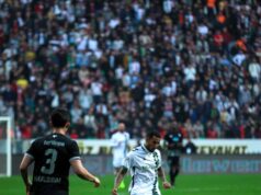 Sergio Peña tuvo buen desempeño en empate de su equipo Sakaryaspor de la Liga 2 de Turquía