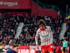 Barcelona dejó el liderato de La Liga de España al Real Madrid al caer con Girona 2-1