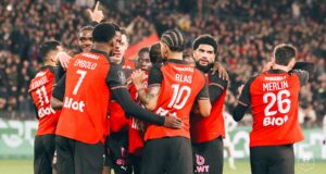 Stade Rennes le ganó al líder PSG 3-1 que mañana podría ceder el trono al Lens si gana