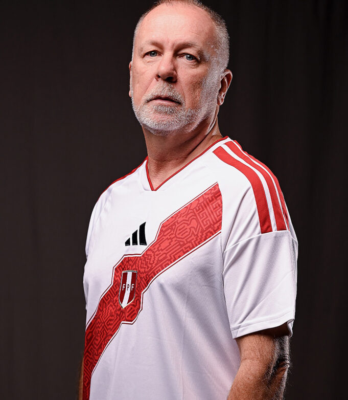 Jean Ferari: «Mano Menezes es el técnico idóneo para recuperar la identidad del fútbol peruano»