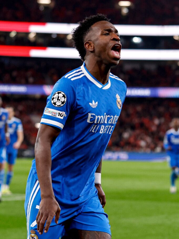 Real Madrid con golazo de Vinicius Jr venció al Benfica 1-0 de visitante en la ida de los playoffs de Champions